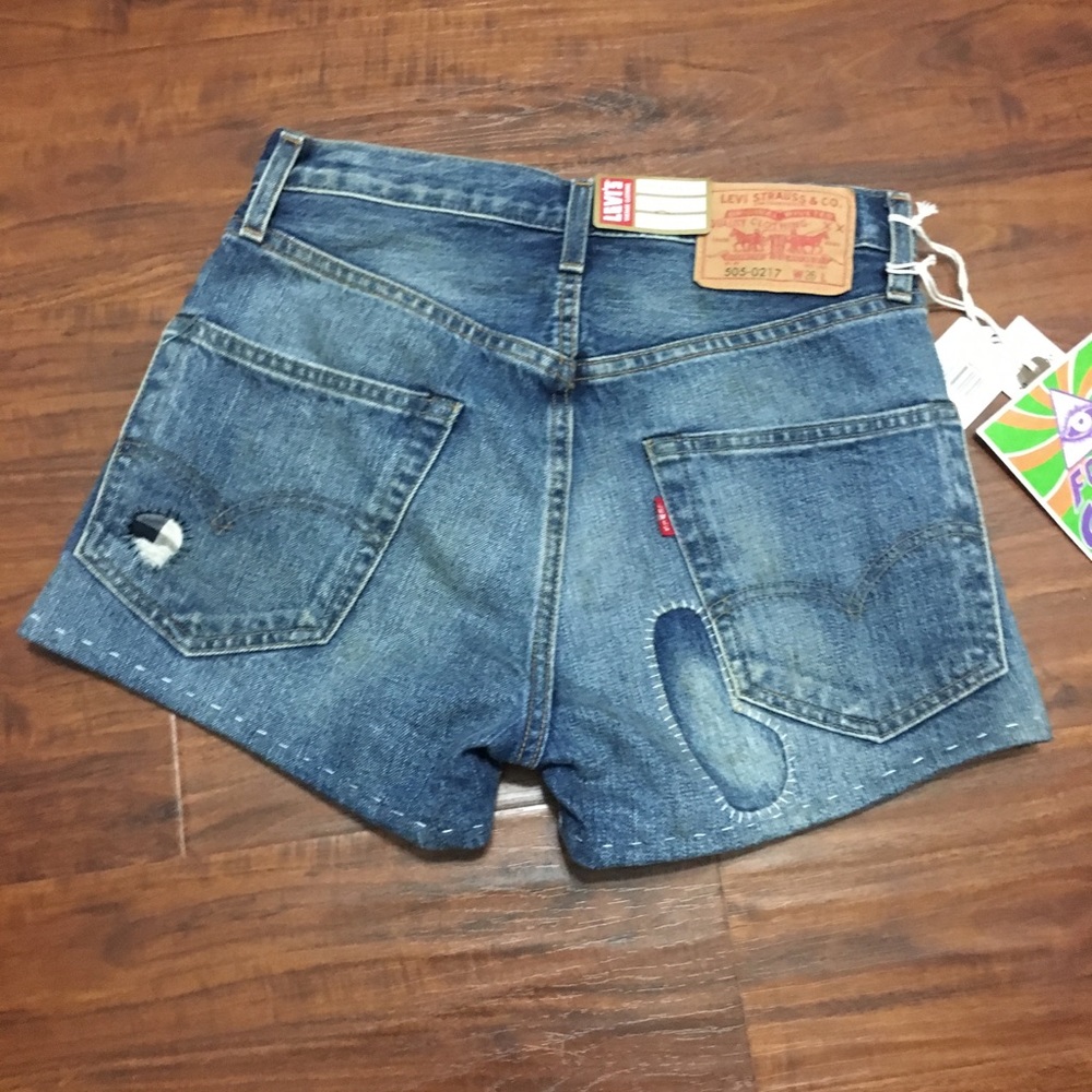 New Levi’s Vintage Inspired Shorts - Picture 6 of 8